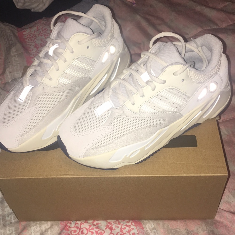 Yeezy Analog men’s size 7